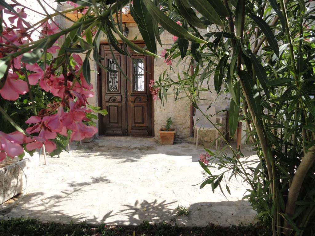 Villa Kamilári Kültér fotó
